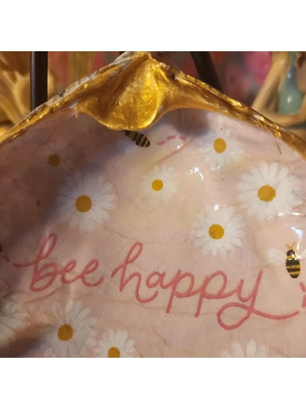DECOUPAGE BEE CLAM SHELL